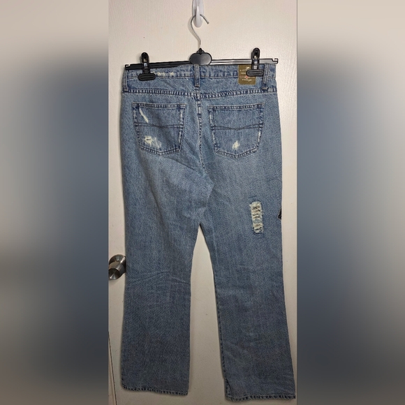 *2 For $30* Z. Cavaricci Blue Straight Leg Vintage Jeans w/ Embroidered Accents - Picture 2 of 14